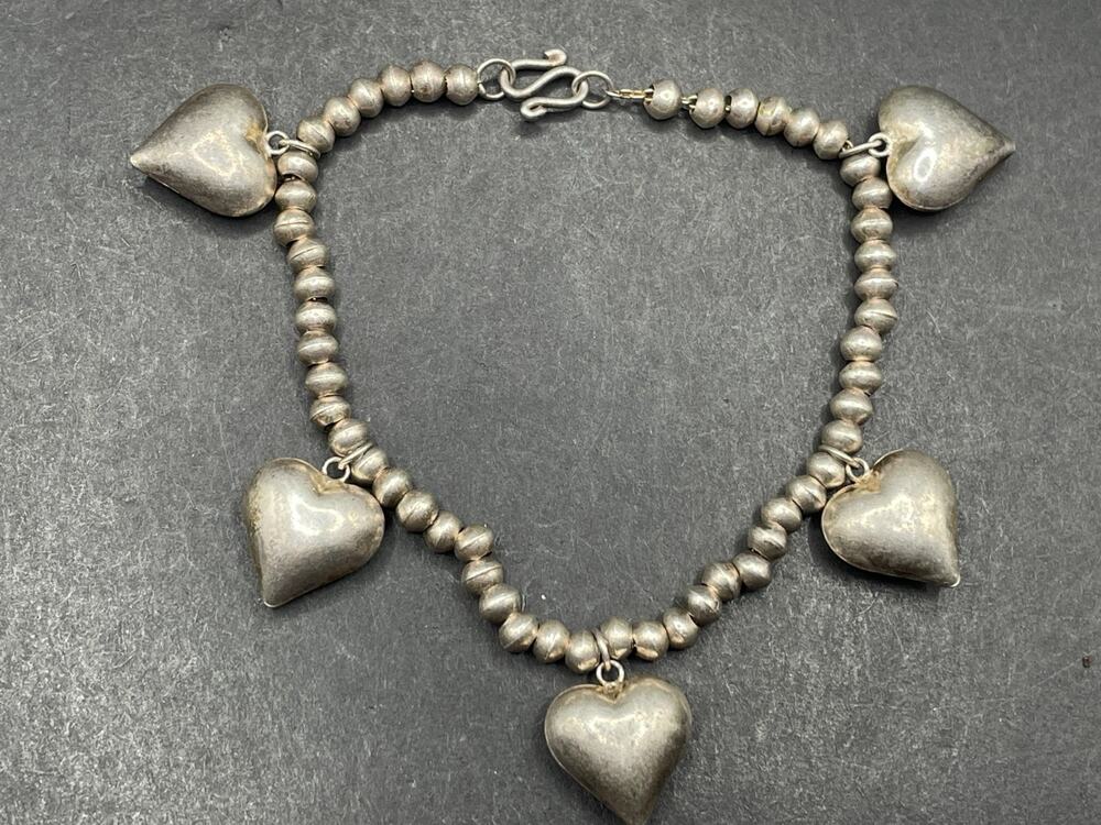 Vintage Silver Tone Bead Ball & Puffed Hearts Charms Bracelet Sz 6 1/4" 11.10g